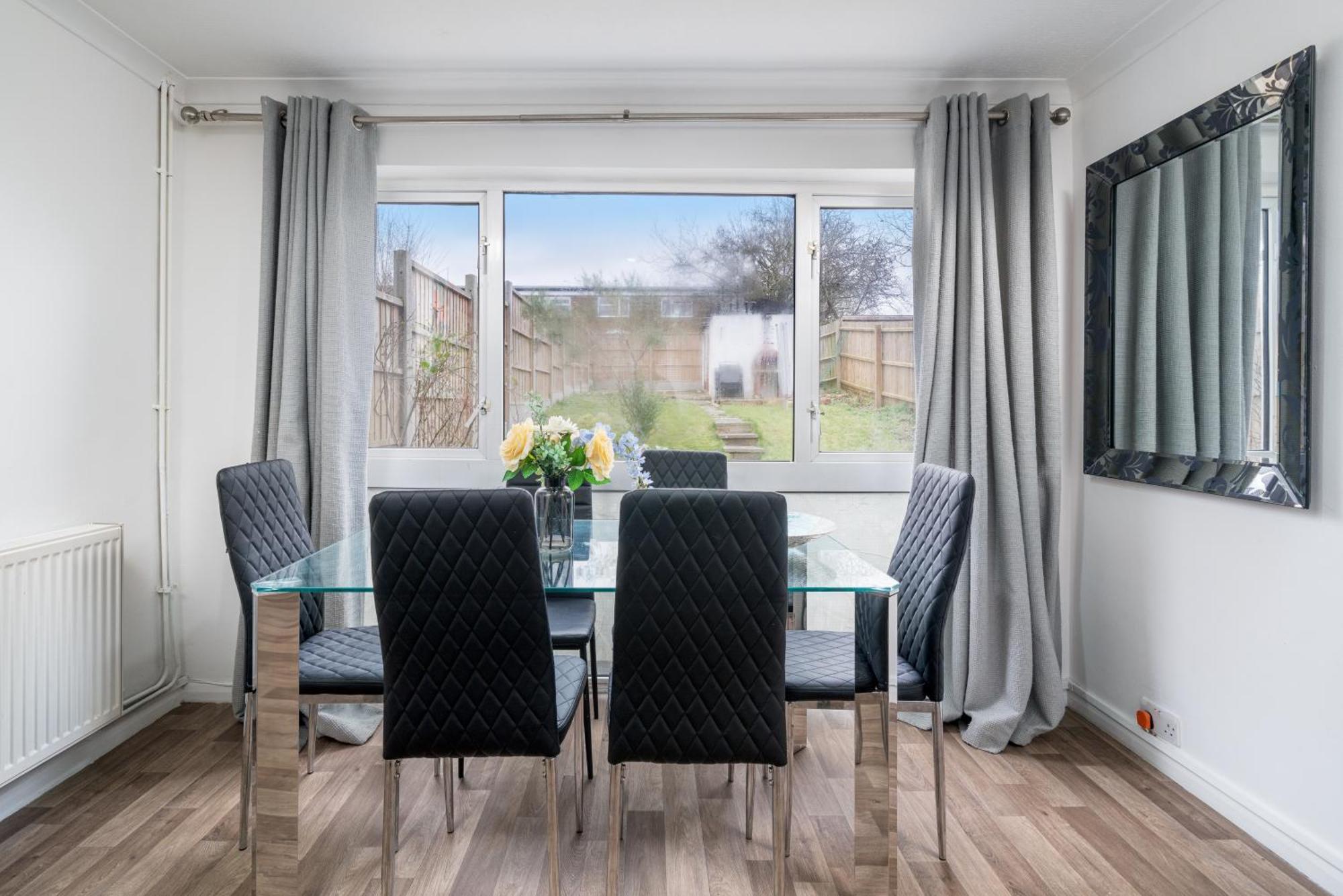 Skyvillion-Stevenage Amazing 3Bed House, Garden, Free Off Street Parking For 2 Cars, Wifi Leilighet Eksteriør bilde